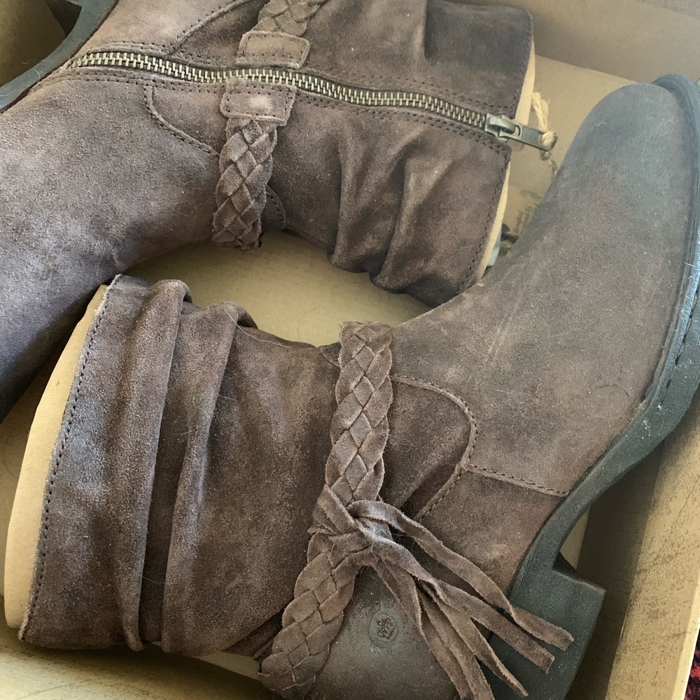 Brown boots